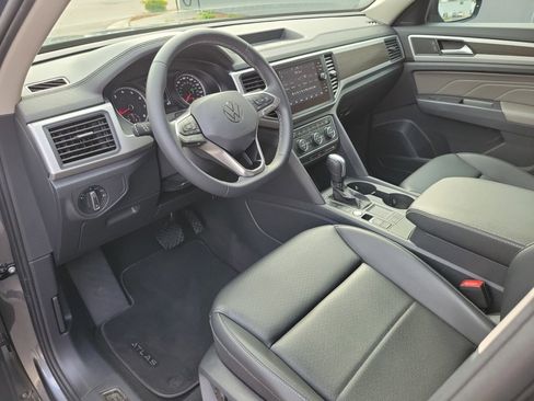 Certified 2021 Volkswagen Atlas SE image 34