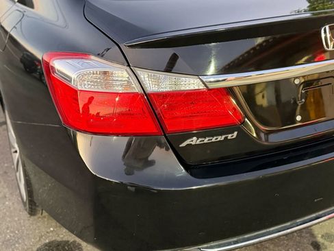 Used 2015 Honda Accord Sport image 32