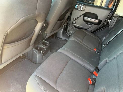 Used 2021 Jeep Wrangler Unlimited Sport image 14