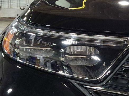 Used 2022 Ford Explorer XLT w/ Equipment Group 202A image 9