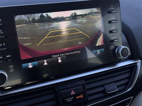 Used 2020 Honda Accord EX image 17