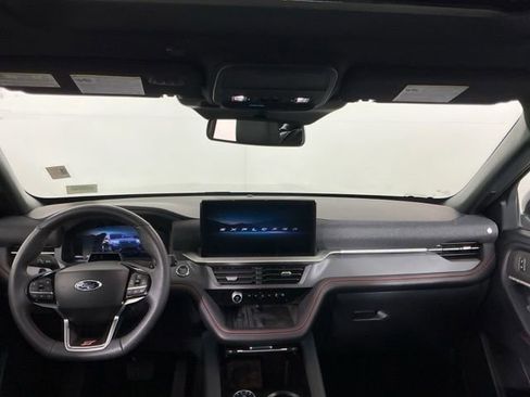 Used 2025 Ford Explorer ST AWD/4WD image 27
