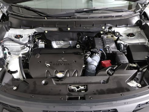 Used 2024 Mitsubishi Outlander Sport LE image 17