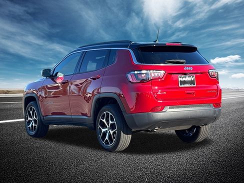 Used 2025 Jeep Compass Limited image 27