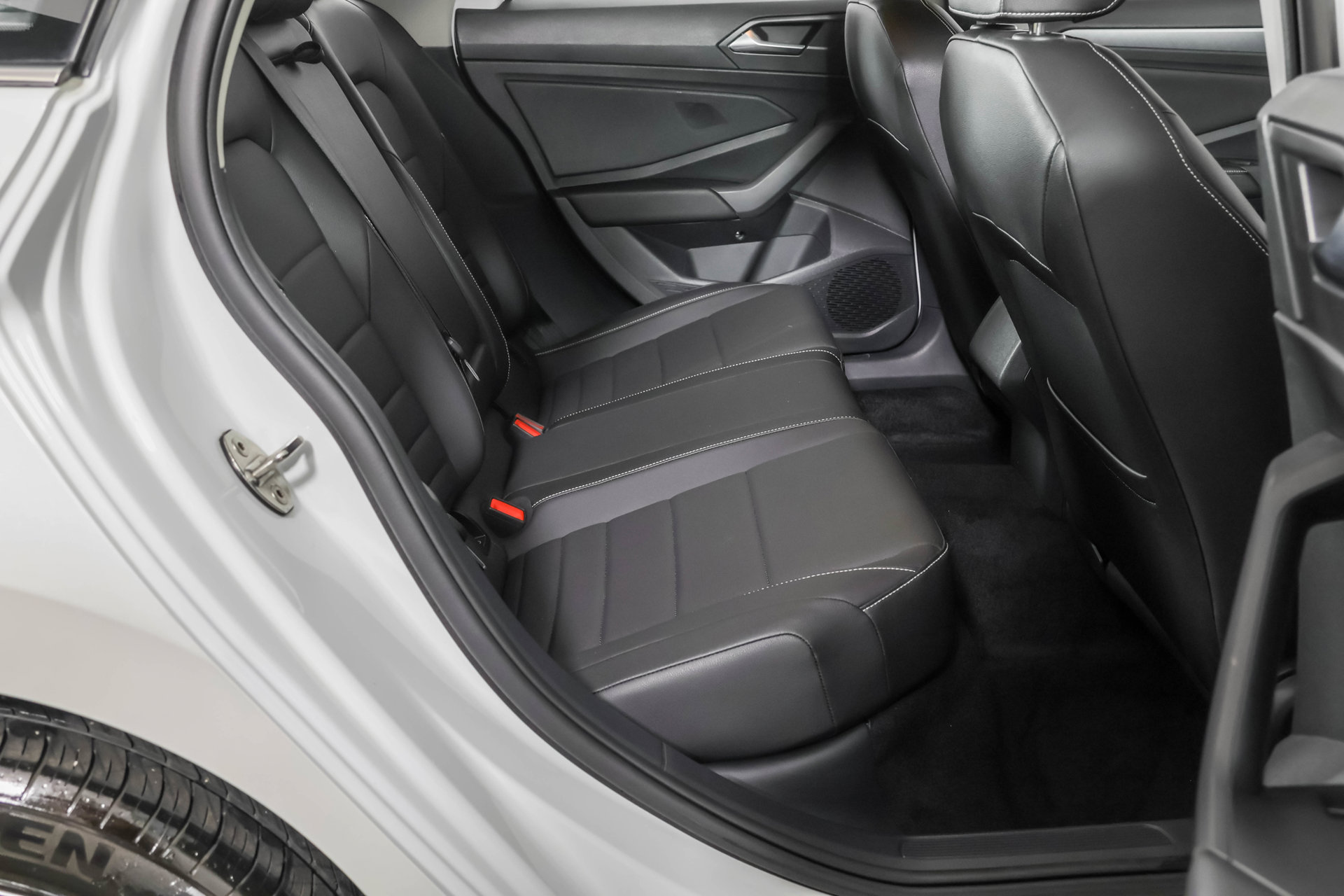 Used 2023 Volkswagen Jetta SE FWD image 40