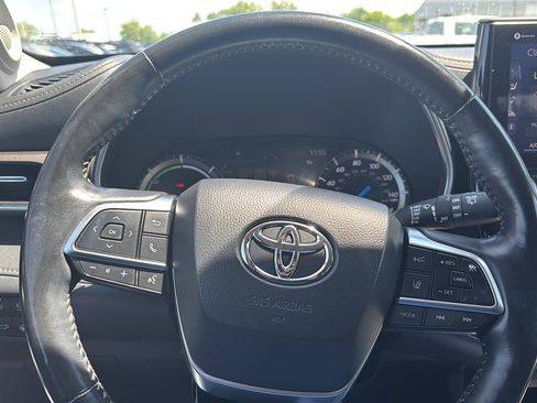 Used 2021 Toyota Highlander Limited AWD/4WD image 20