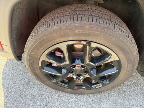 Used 2023 Jeep Compass Latitude w/ Sun and Sound Group image 11