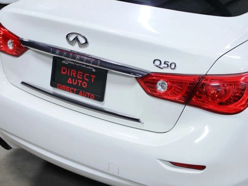 Used 2017 INFINITI Q50 2.0t w/ Moonroof Package RWD image 13