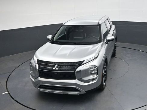 Used 2024 Mitsubishi Outlander SE image 21