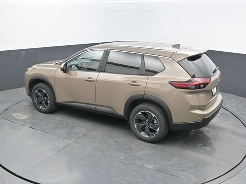 Used 2025 Nissan Rogue SV image 46