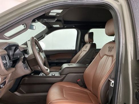 Used 2024 Ford Expedition King Ranch image 10