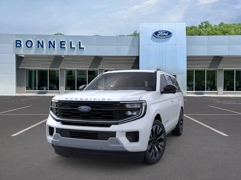 New 2026 Ford Expedition Platinum w/ Driver's Package AWD/4WD image 2