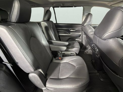 Used 2024 Toyota Grand Highlander XLE image 45