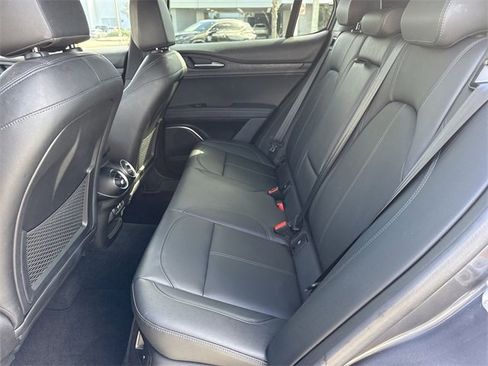 Used 2023 Alfa Romeo Stelvio Sprint image 22