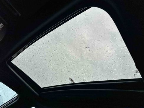 Used 2025 Toyota Camry SE w/ Convenience Package image 16