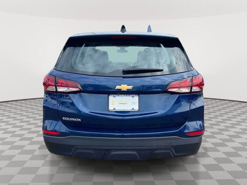 Used 2023 Chevrolet Equinox LS FWD image 2