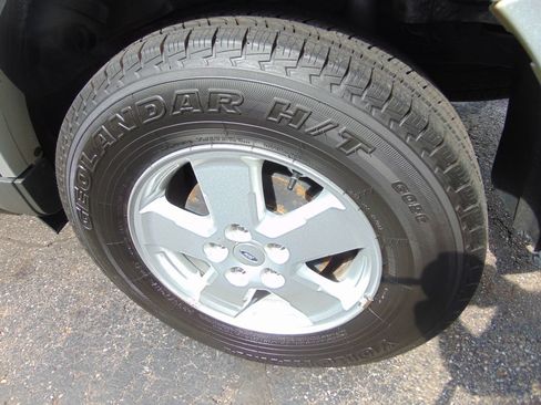 Used 2011 Ford Escape XLT AWD/4WD image 28
