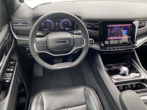 Certified 2024 Jeep Wagoneer L 2WD w/ Premium Group I image 19