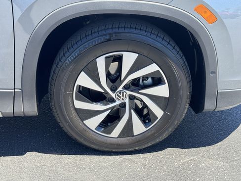 Used 2026 Volkswagen Tiguan S FWD image 11