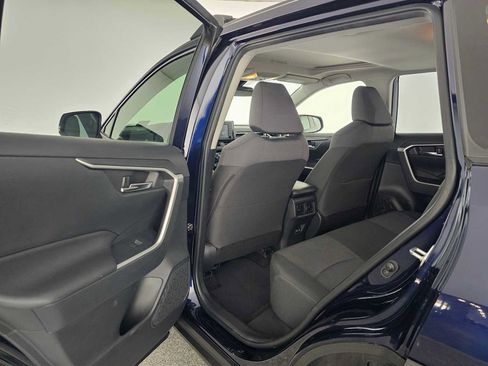 Used 2019 Toyota RAV4 XLE w/ Convenience Package image 15