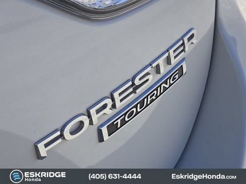 Used 2022 Subaru Forester Touring AWD/4WD image 12