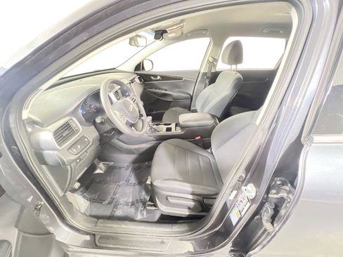 Used 2019 Kia Sorento LX image 19