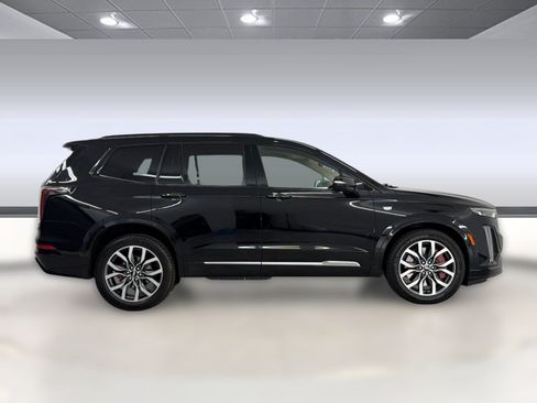 Used 2023 Cadillac XT6 Sport w/ Platinum Package AWD/4WD image 8