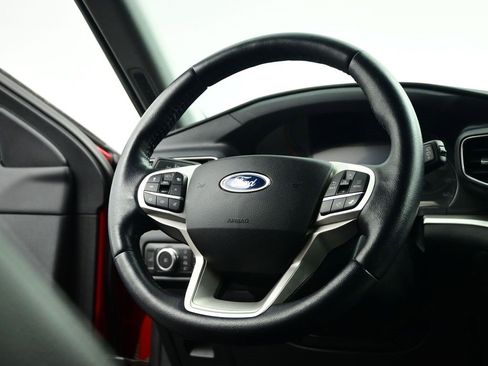 Used 2020 Ford Explorer XLT w/ Equipment Group 202A image 13