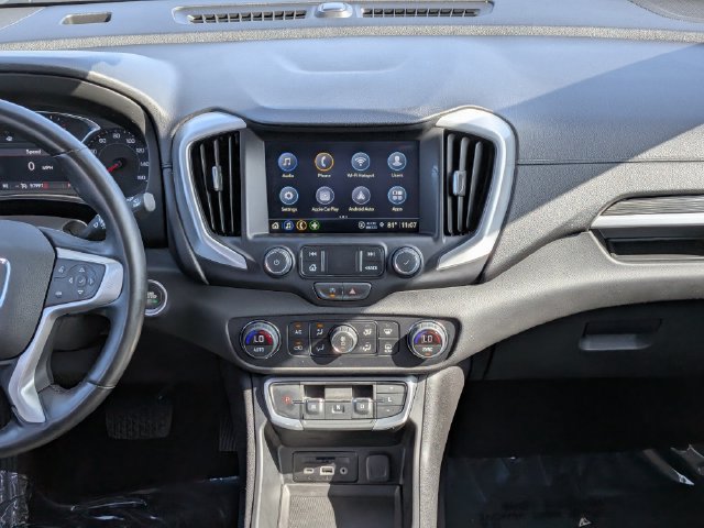 Used 2024 GMC Terrain SLT AWD/4WD image 18