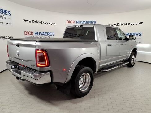 Used 2022 RAM 3500 Limited w/ Max Tow Package AWD/4WD image 4