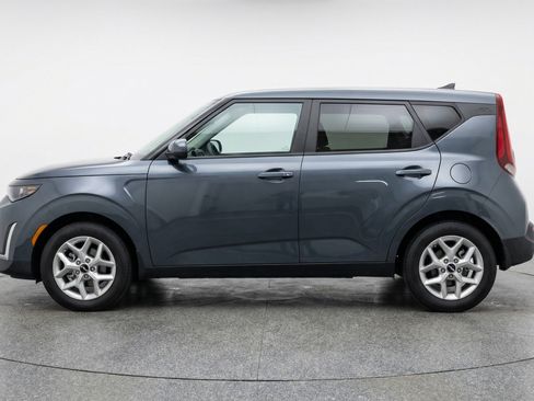 Used 2025 Kia Soul LX w/ LX Technology Package image 5