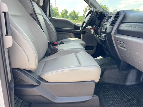 Used 2021 Ford F250 XL w/ Power Equipment Group AWD/4WD image 15