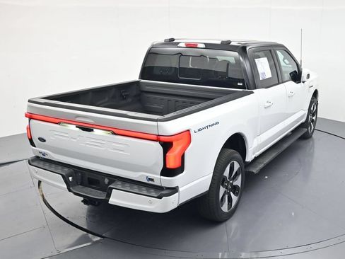 Used 2023 Ford F150 Lightning Platinum AWD/4WD image 38