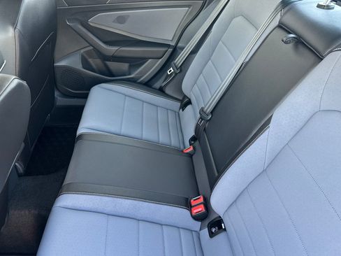 New 2026 Volkswagen Jetta SE image 10