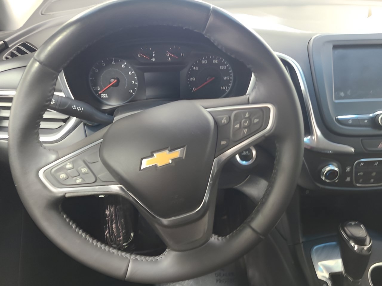 Used 2018 Chevrolet Equinox LT FWD image 23