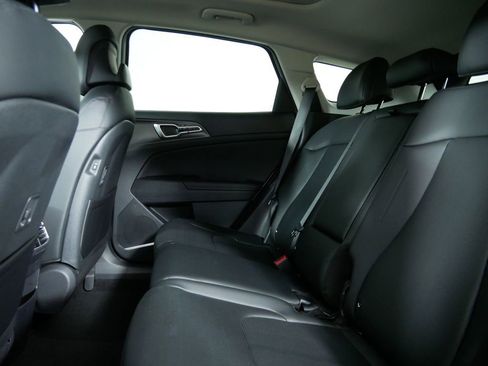 New 2026 Kia Sportage EX image 16