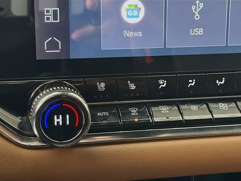 Used 2023 GMC Canyon AT4 w/ AT4 Premium Package image 22