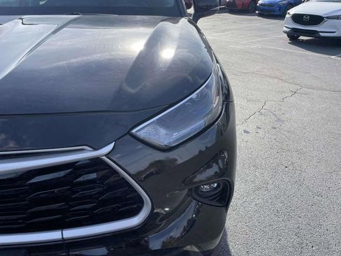 Used 2021 Toyota Highlander XLE image 13