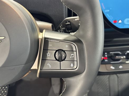 Used 2025 MINI Cooper S FWD image 19