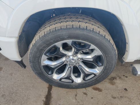 Used 2022 RAM 1500 Limited w/ Bed Utility Group image 9