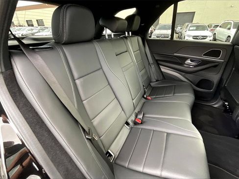 Certified 2025 Mercedes-Benz GLE 450e 4MATIC w/ Driver Assistance Package image 19