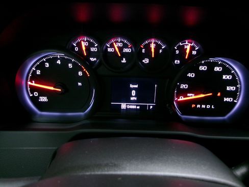 Used 2023 Chevrolet Silverado 2500 Custom w/ Custom Convenience Package image 6