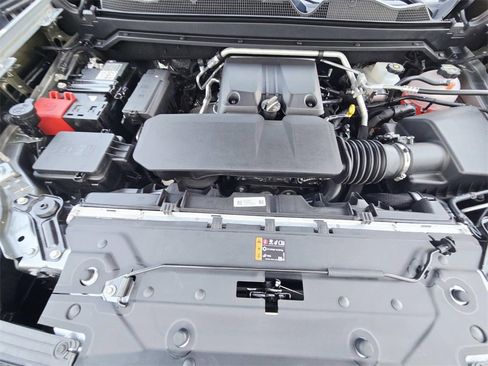 New 2025 GMC Canyon AT4 image 18