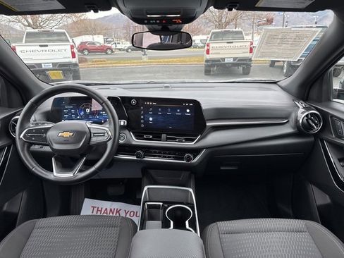 Used 2025 Chevrolet Equinox LT image 12