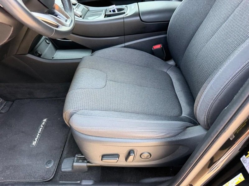 Used 2021 Hyundai Santa Fe SEL w/ Convenience Package AWD/4WD image 18