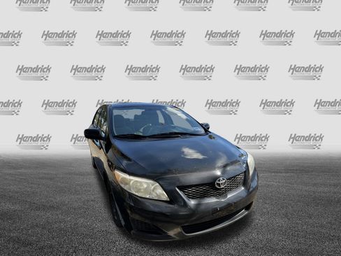 Used 2010 Toyota Corolla LE image 2