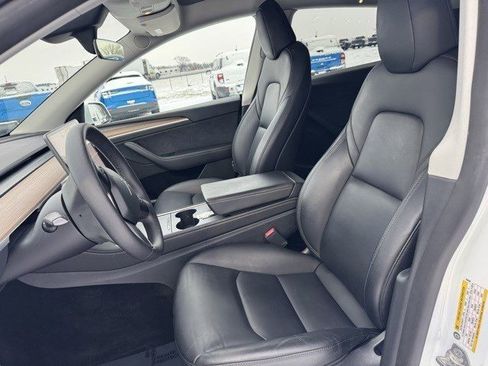 Used 2025 Tesla Model Y Long Range image 13