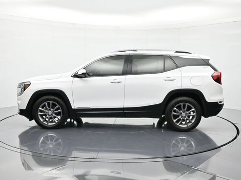 Used 2023 GMC Terrain SLT image 9