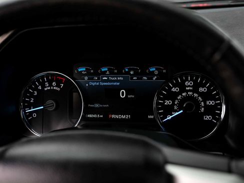 Used 2017 Ford F150 Lariat w/ Equipment Group 502A Luxury image 18