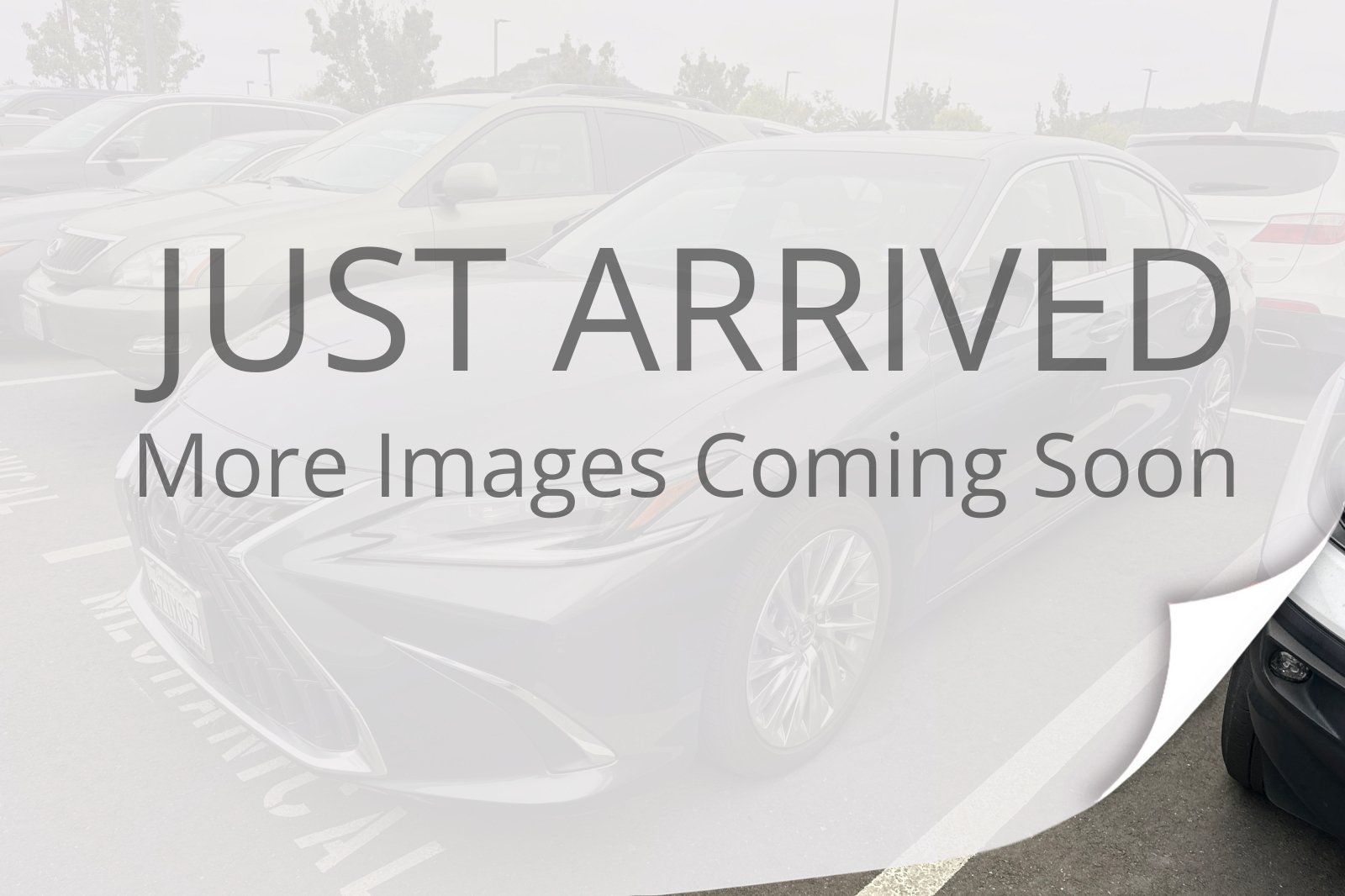 Used 2022 Lexus ES 300h w/ Accessory Package 2 FWD image 3